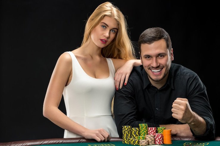 Aplikasi dingdong toto dengan tampilan menu permainan slot dan sportsbook
